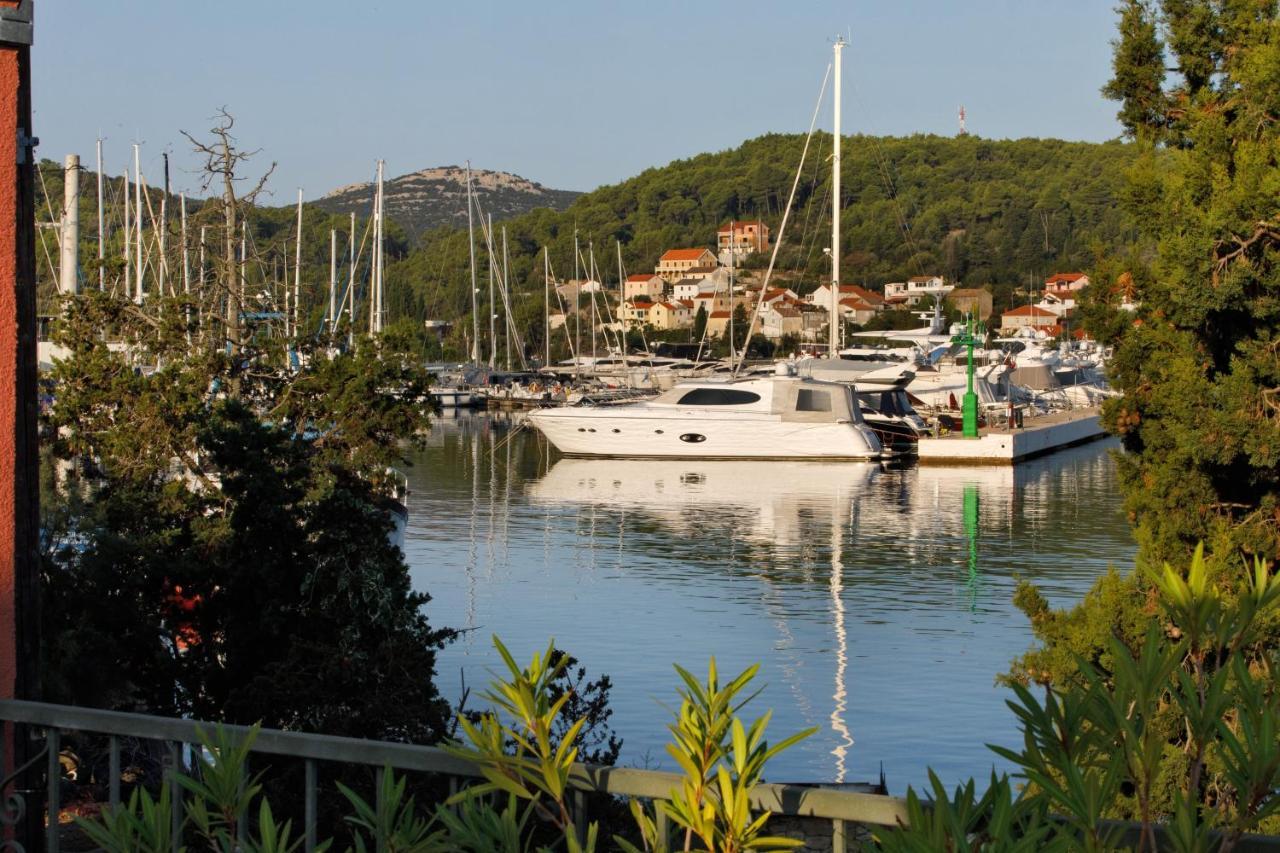 Villa Luna Sutomiscica Екстер'єр фото